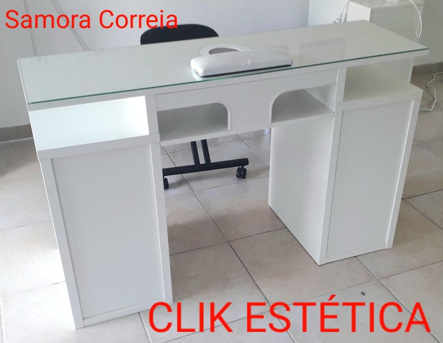 Mesas manicure ,balcão recepção e cadeiras