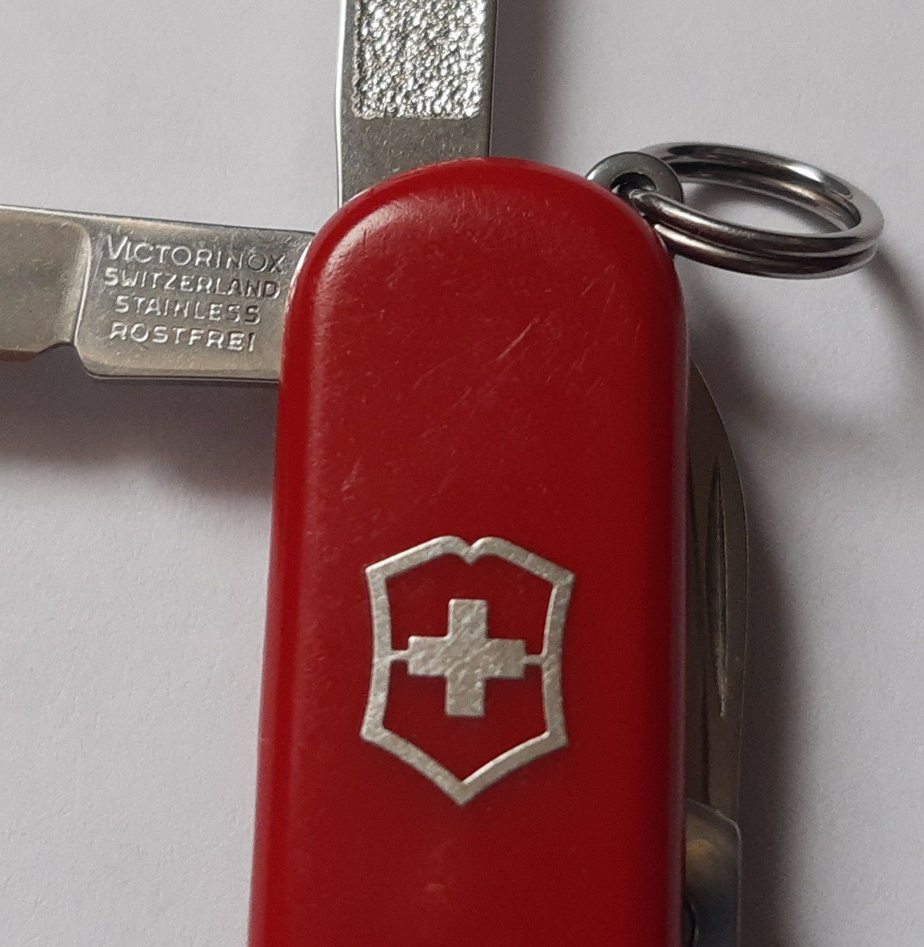 Швейцарский нож-брелок Victorinox Classic SD.