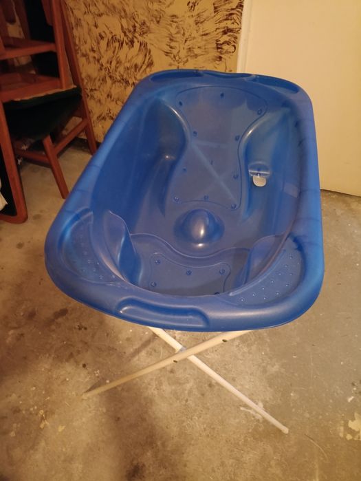 Wanna wanienka niemowlęca ze stelażem