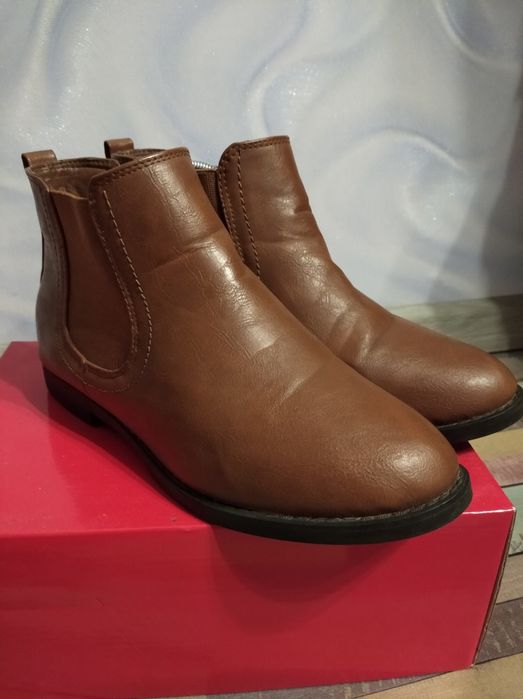 Полусапожки Челси