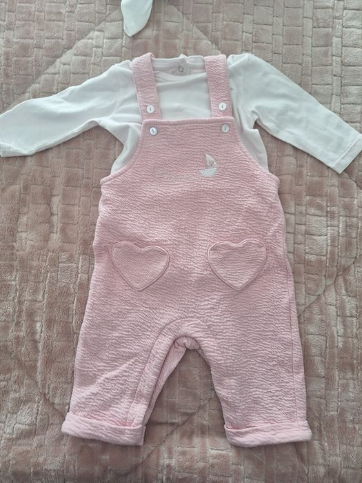 Roupa 4-6 m (1 da Chicco + 3 da Mayoral)