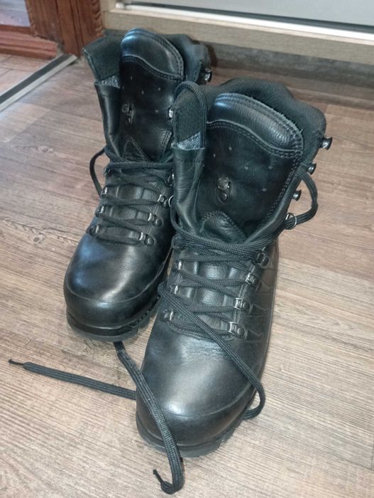 Продам берці Gore-Tex