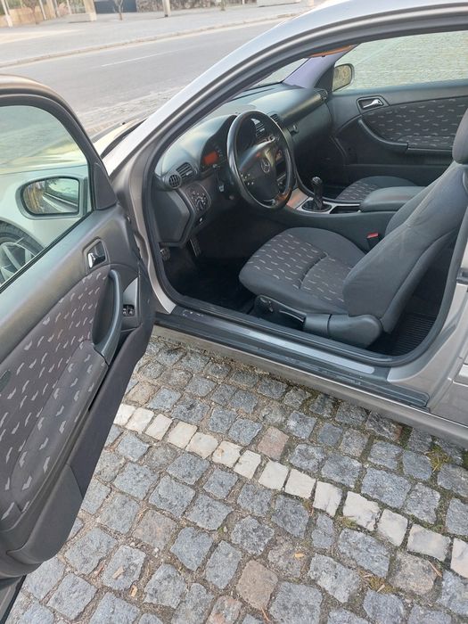 Mercedes c220 sport coupe evolucion 2003