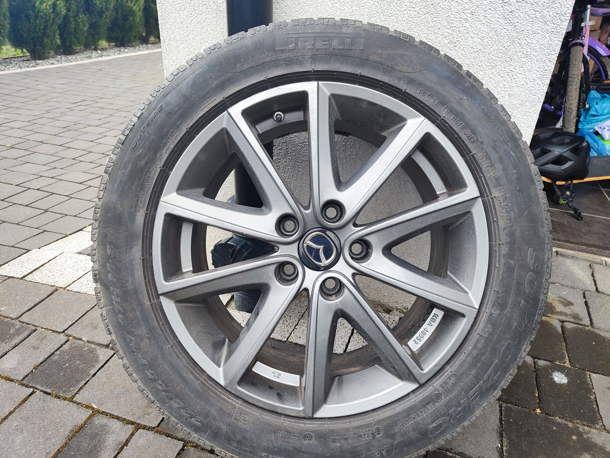 Oryginalne koła Mazda: felgi alu 17" + zimowe opony Pirelli 225/55/17