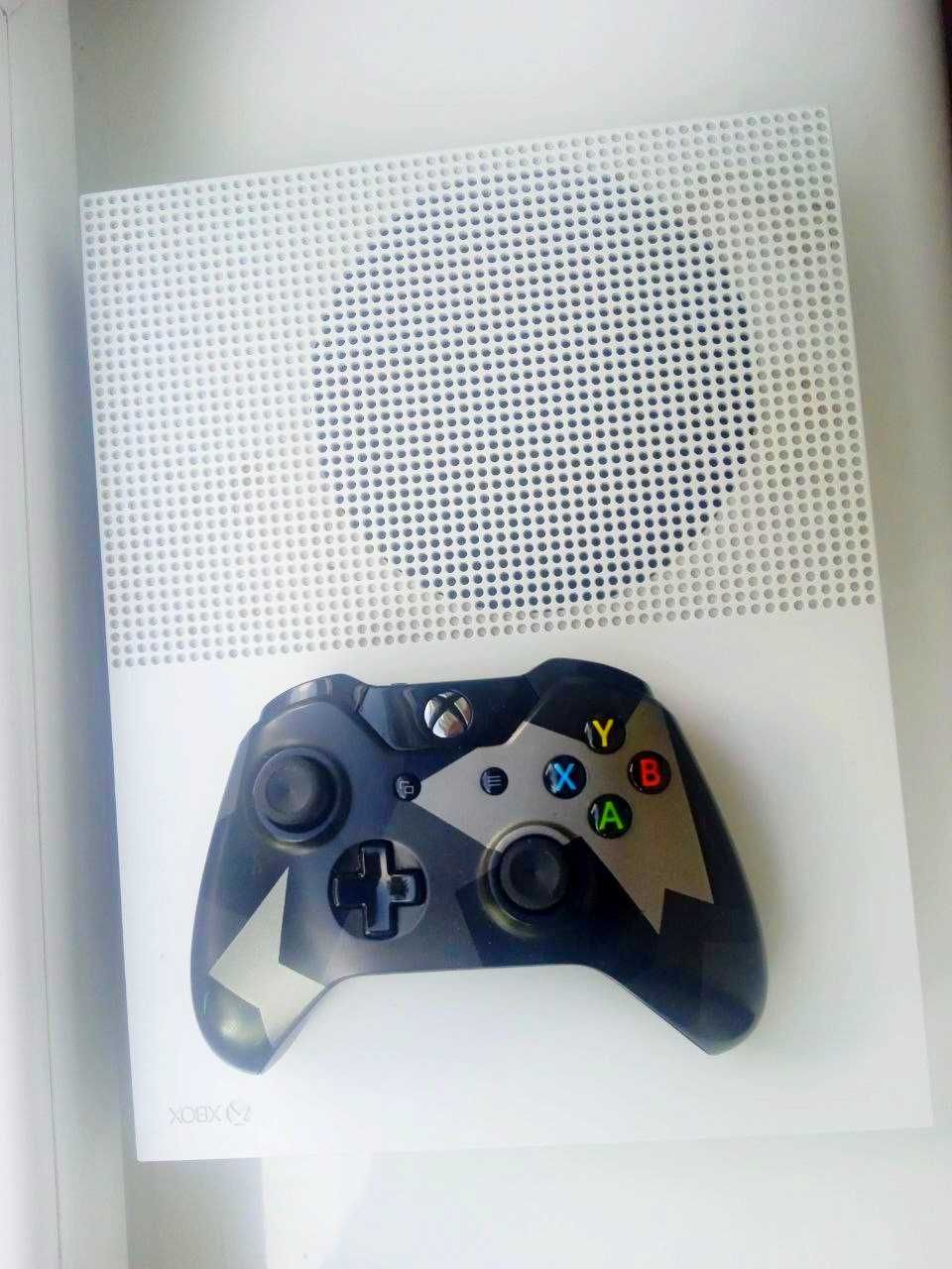 Xbox One S 1TB, All Digital Edition
