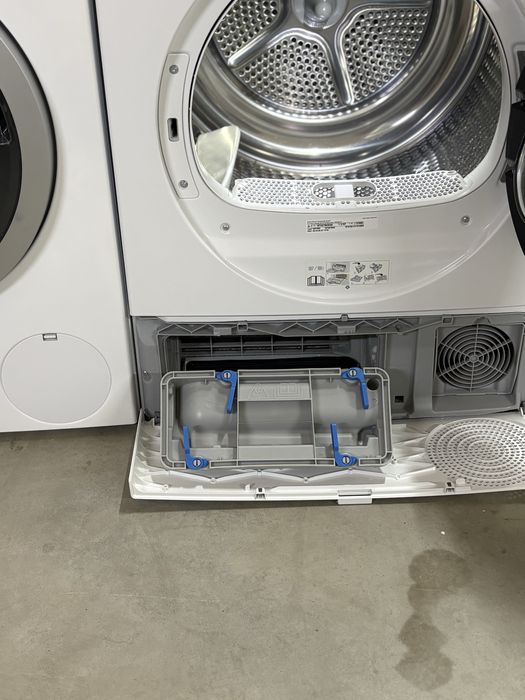 Комплект Bosch Serie 8 WAV28K40 + WTX87M40/03 пральна і сушильна