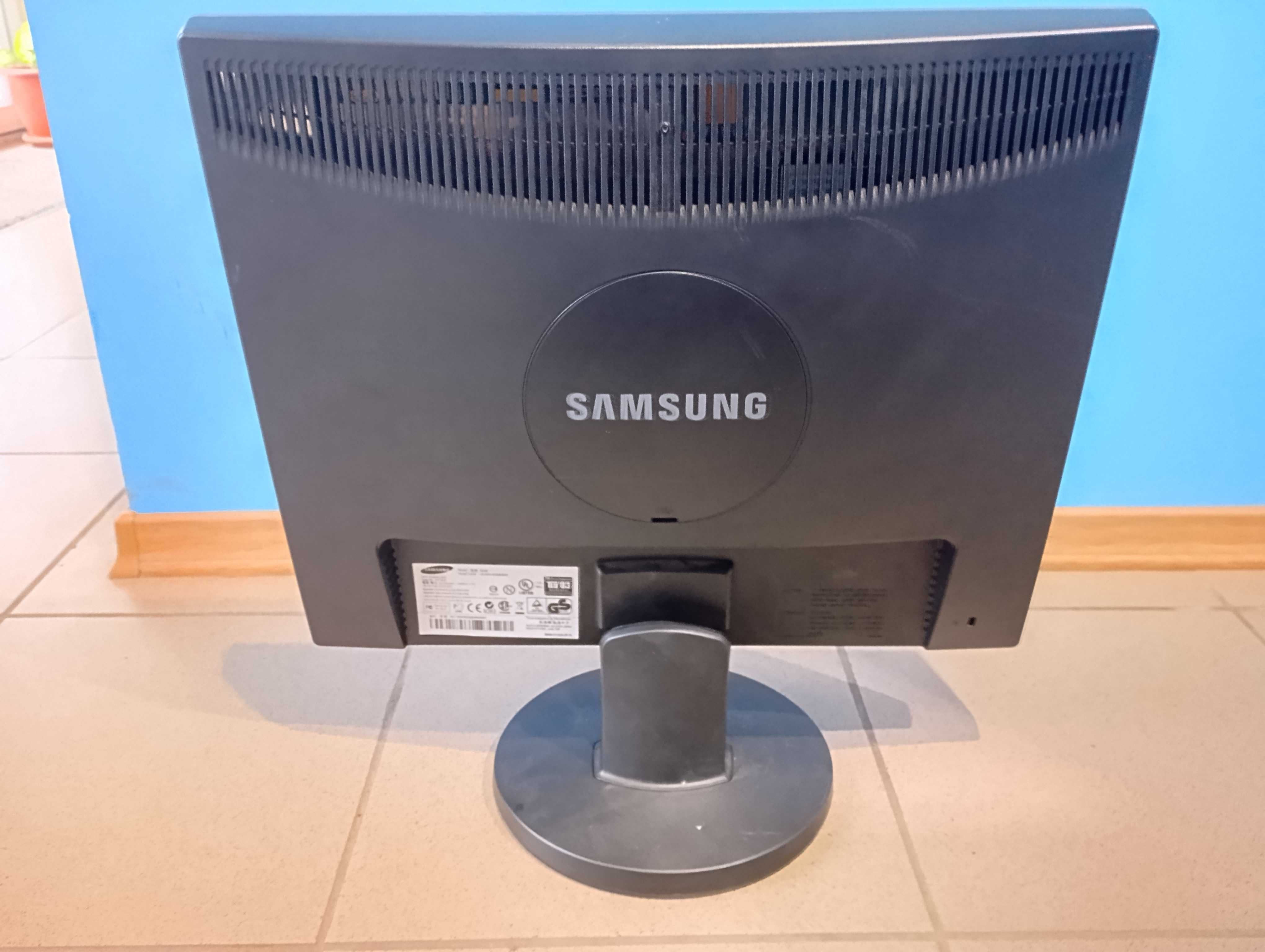 Монитор SAMSUNG SyncMaster 940N