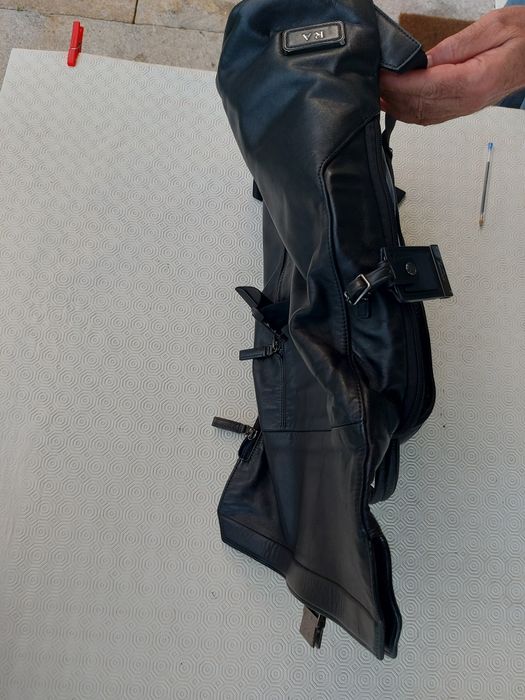 Mochila em pele genuina tumi