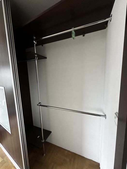 Duża szafa przesuwna