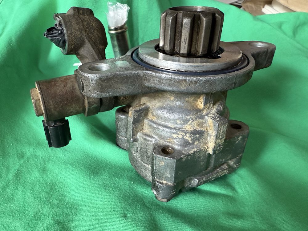 Pompa wspomagania kierownicy Toyota J150 3.0 Land Cruiser