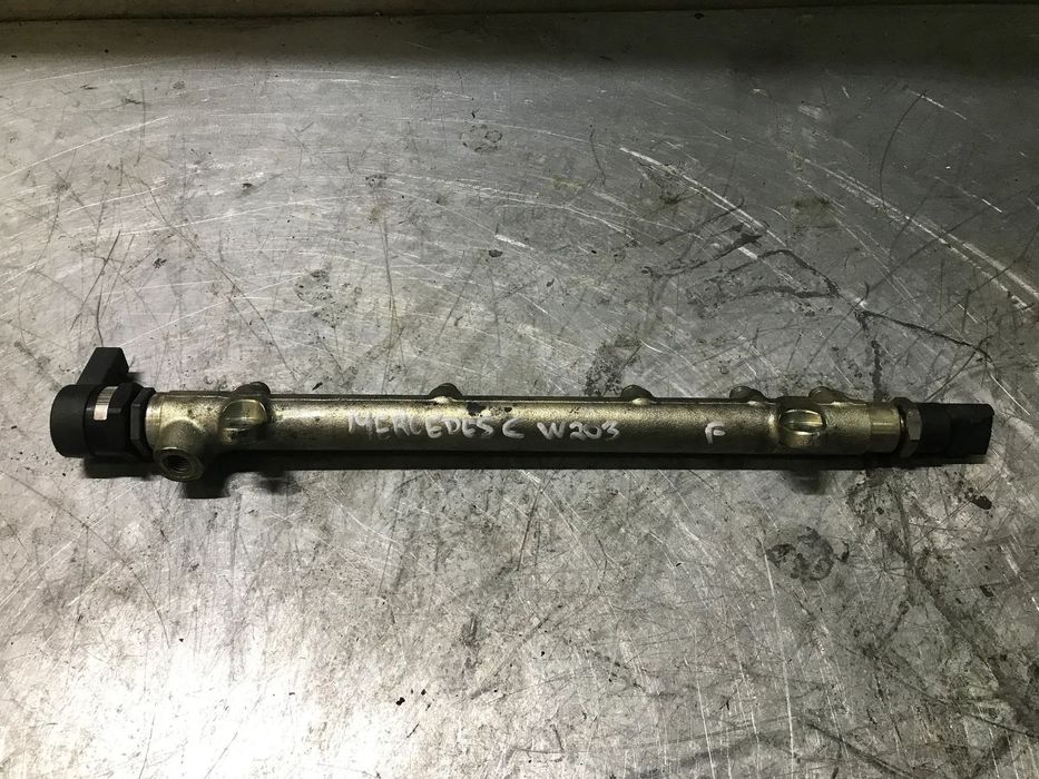 REGUA / RAMPA DE INJECÇÃO COM VALVULAS MERCEDES W203 W211 0445214073 A6460700295