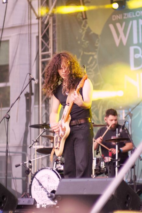 Nauka gry na gitarze i basie - technika, teoria, songwriting, DAW