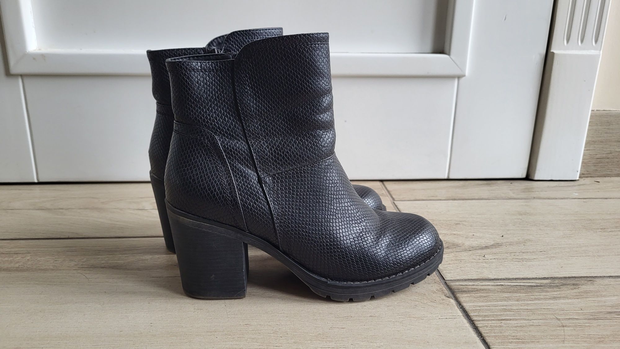 Botki damskie Graceland 38 buty czarne