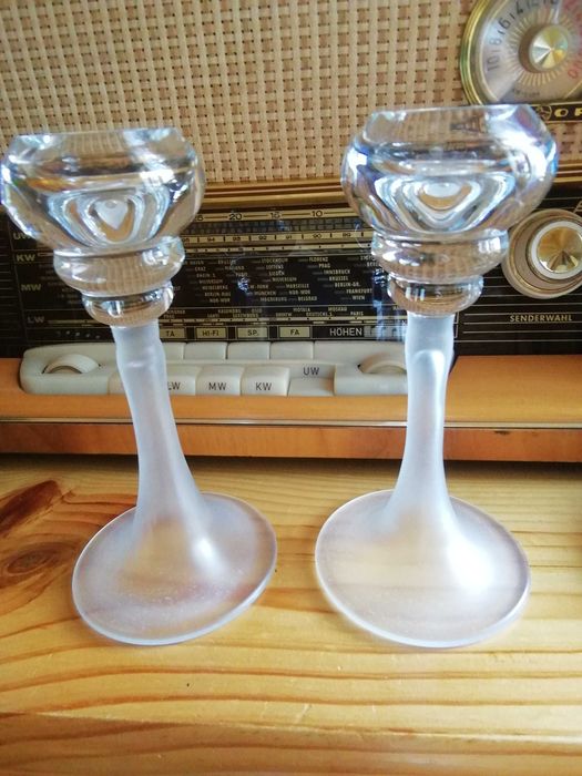 Dwa świeczniki zdobione z huty szkła Krosno