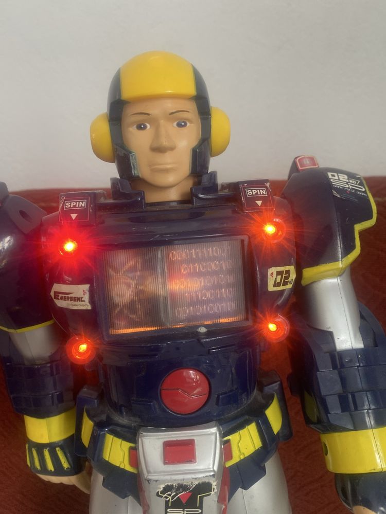 Robot duży 40cm figura akcji na baterie Goldlok Toys