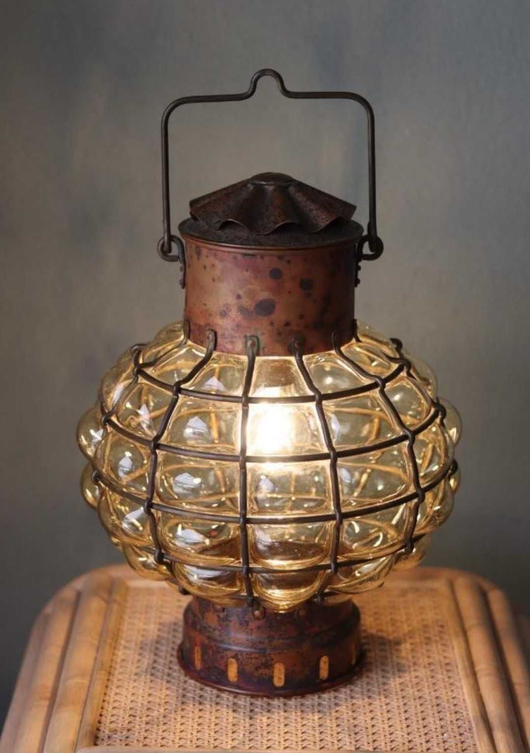 Unikalne lampy okrętowe