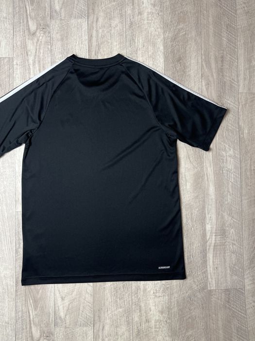 Футболка Adidas размер М оригинал спортивная чёрная адидас мужская