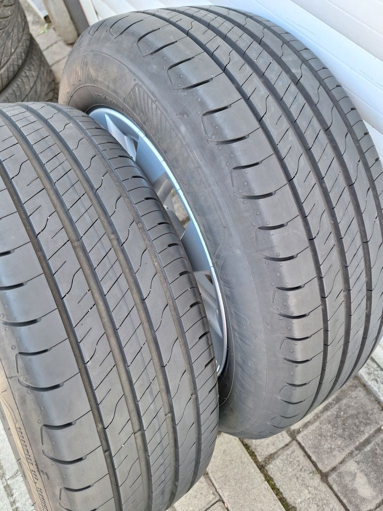 Opony letnie Goodyear EfficientGrip 2, 215/60 R17, 2023 rok,  jak Nowe