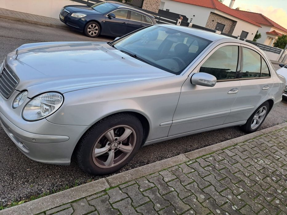 Mercedes-Benz E 220 150 CV