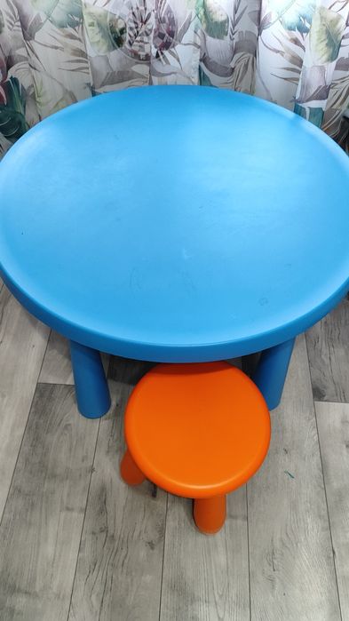 Stolik z taboretem Ikea mammut