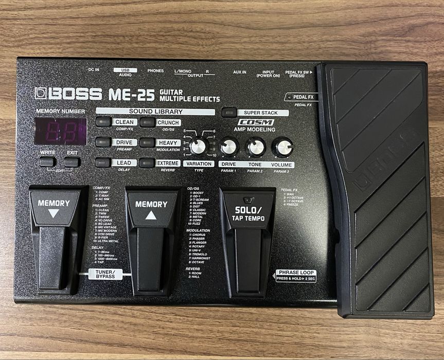 Гитарный процессор Boss ME25