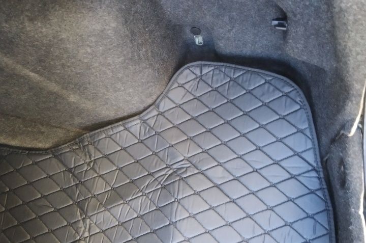 Коврик в багажник Chrysler 300c