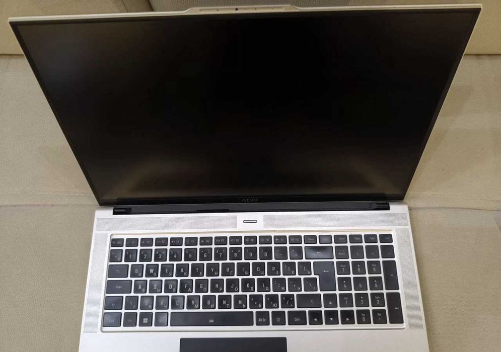 Gigabyte AERO 17 XE5 i7-12700H/16 3070Ti 4K 3840x2160 - do negocjacji