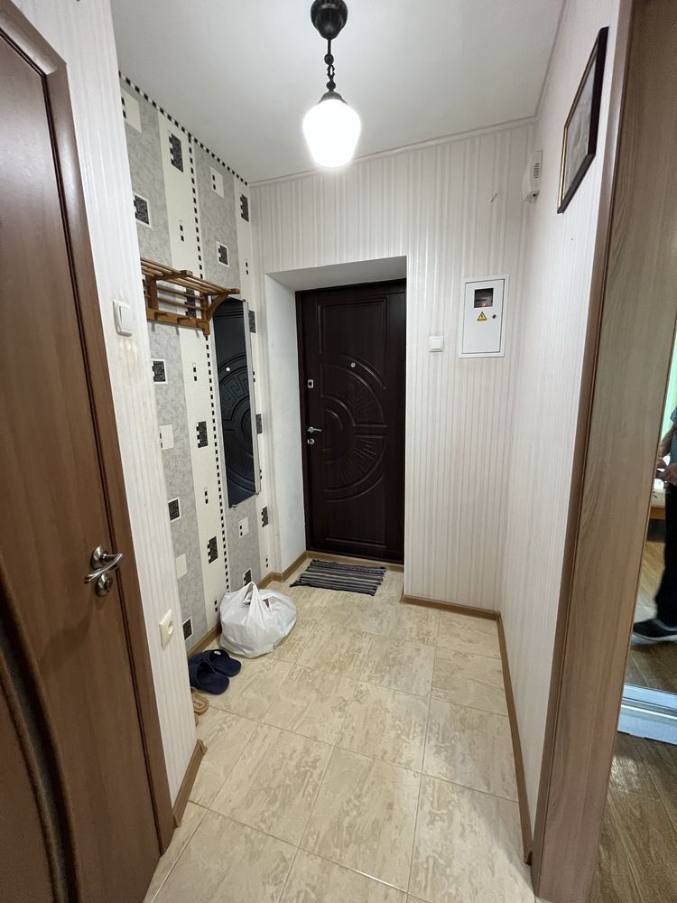 Продається 1кім квартира біля Червоного Мосту