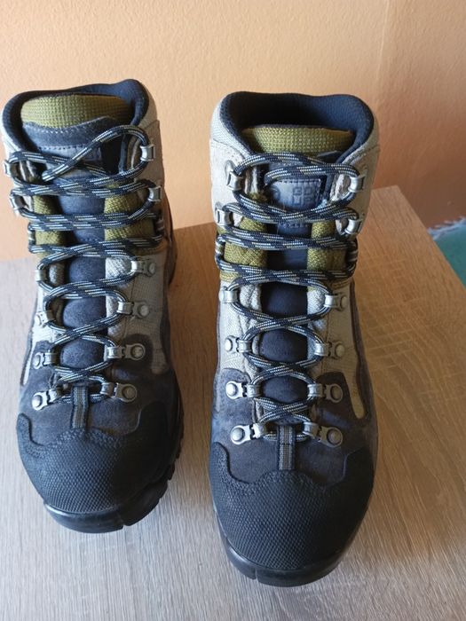 Scarpa trekkingi górskie wodoodporne 40