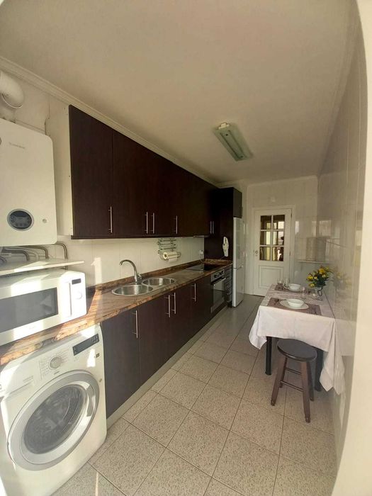 Arenda-se Apartamento T2+1, mobilado,  perto do centro