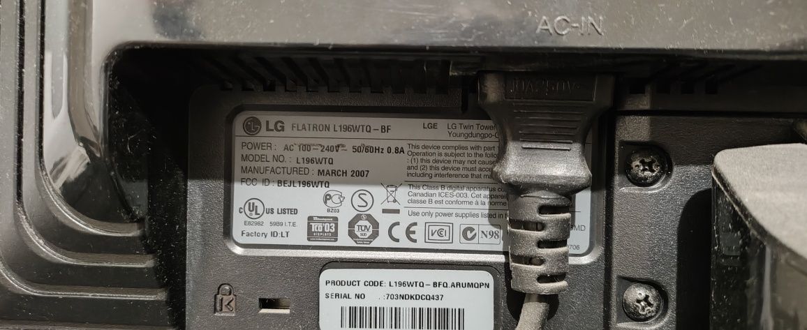 Монітор 19' LG L196WTQ