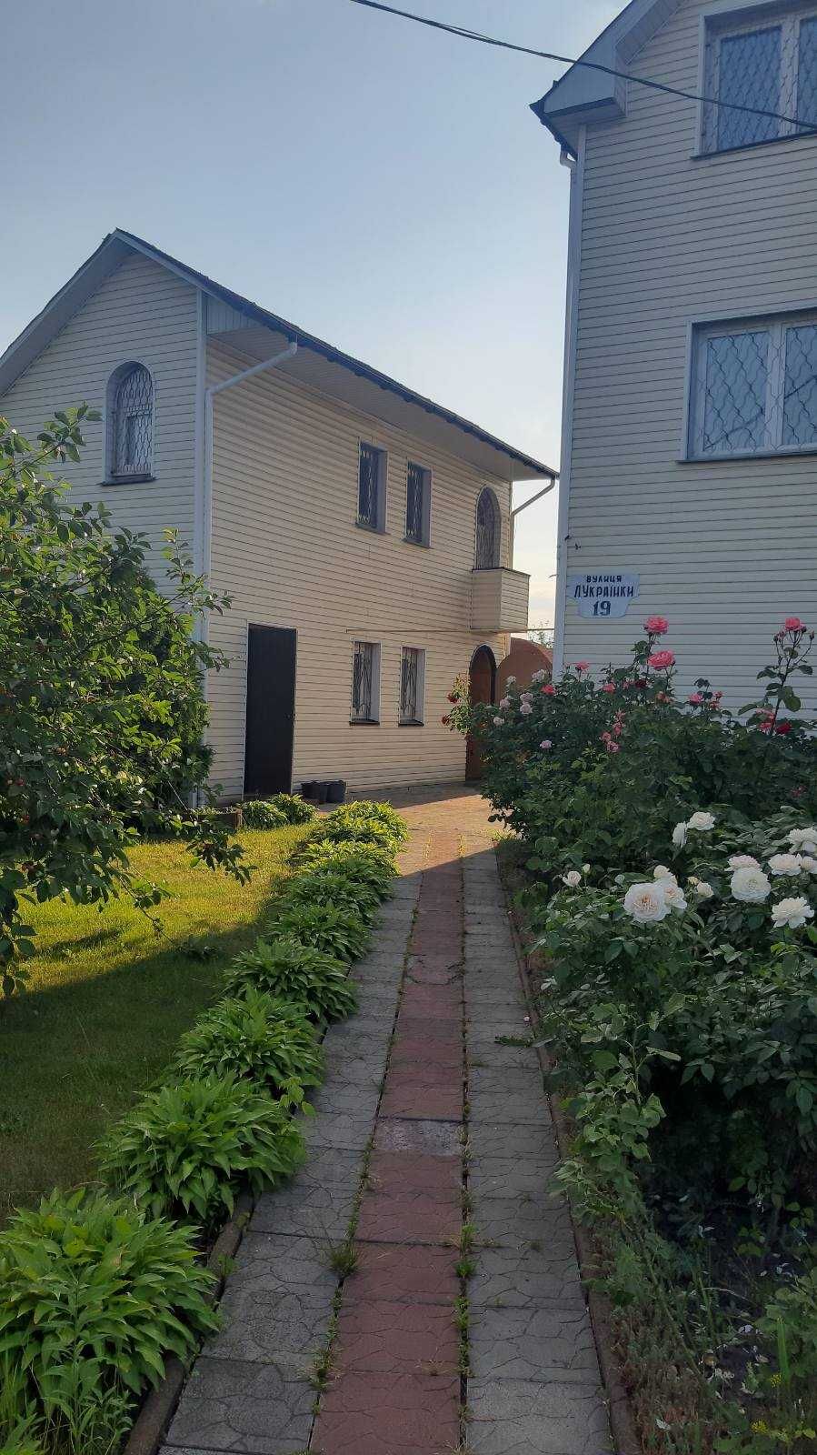 Мархалівка продам будинок, 17 соток, 12 км до Київа по Одеській трасі