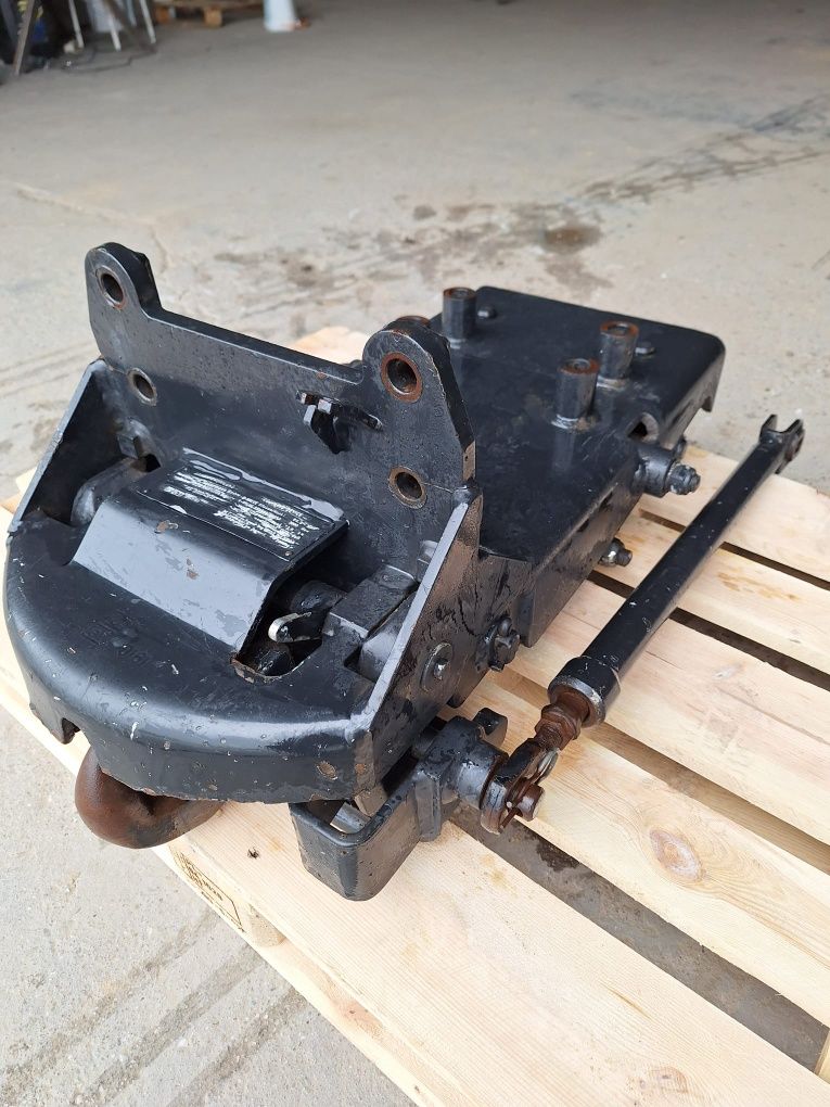 Dolny zaczep automatyczny HITCH CASE  MXM 175