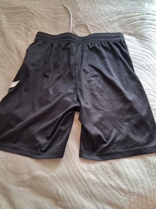 Spodenki męskie sportowe hummel