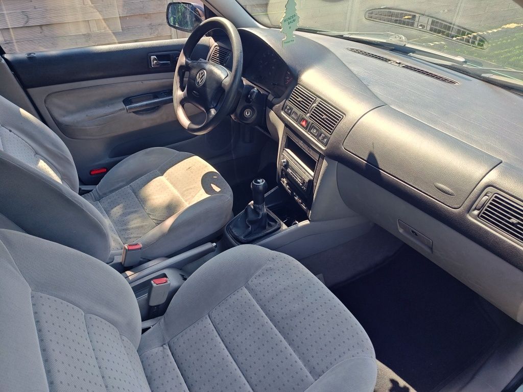 VolksWagen Golf 4 1.4 AKQ Klima sprawna