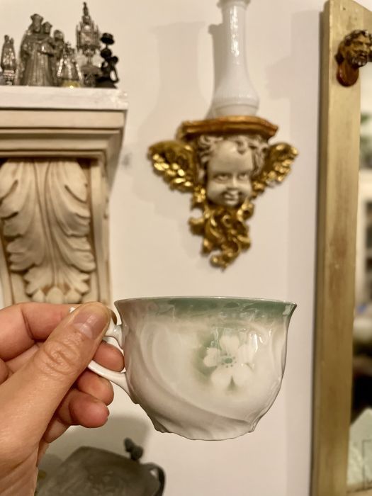 Porcelanowa filiżanka ze spodkiem