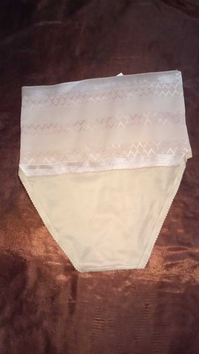 Корректирующее бельё , эластичное.