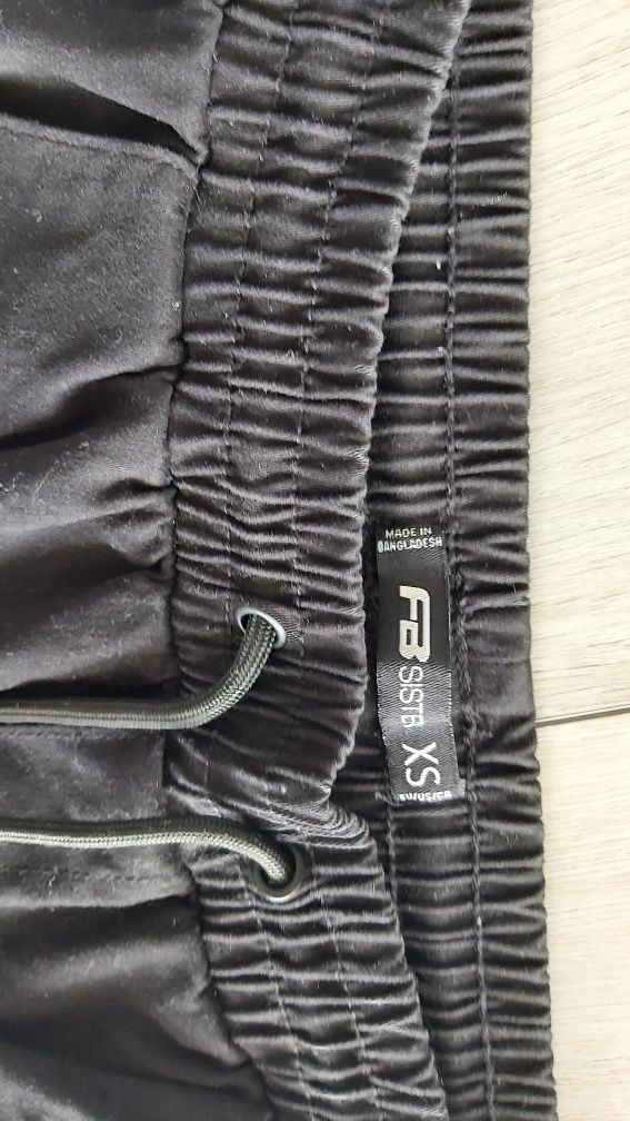 Spodnie bojówki czarne rozmiar XS