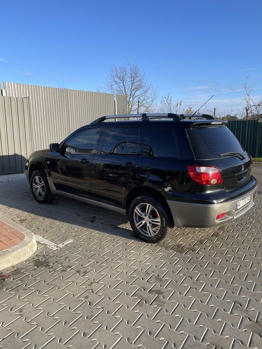 Аутлендер, Outlander, Mitsubishi