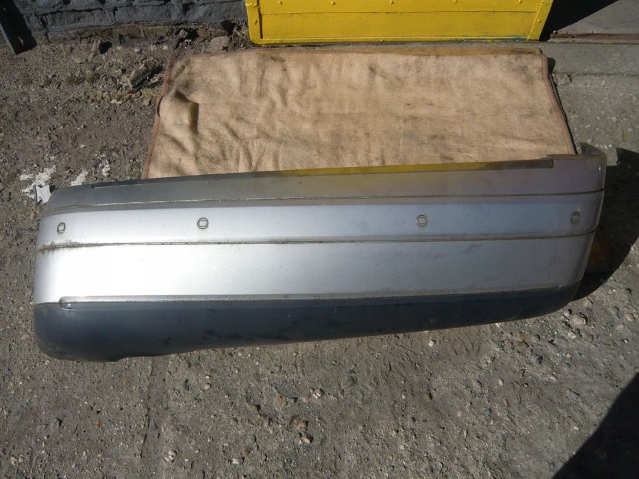 Zderzak tylny czujniki parkowania PDC Audi A2 kod lakieru LX7Z