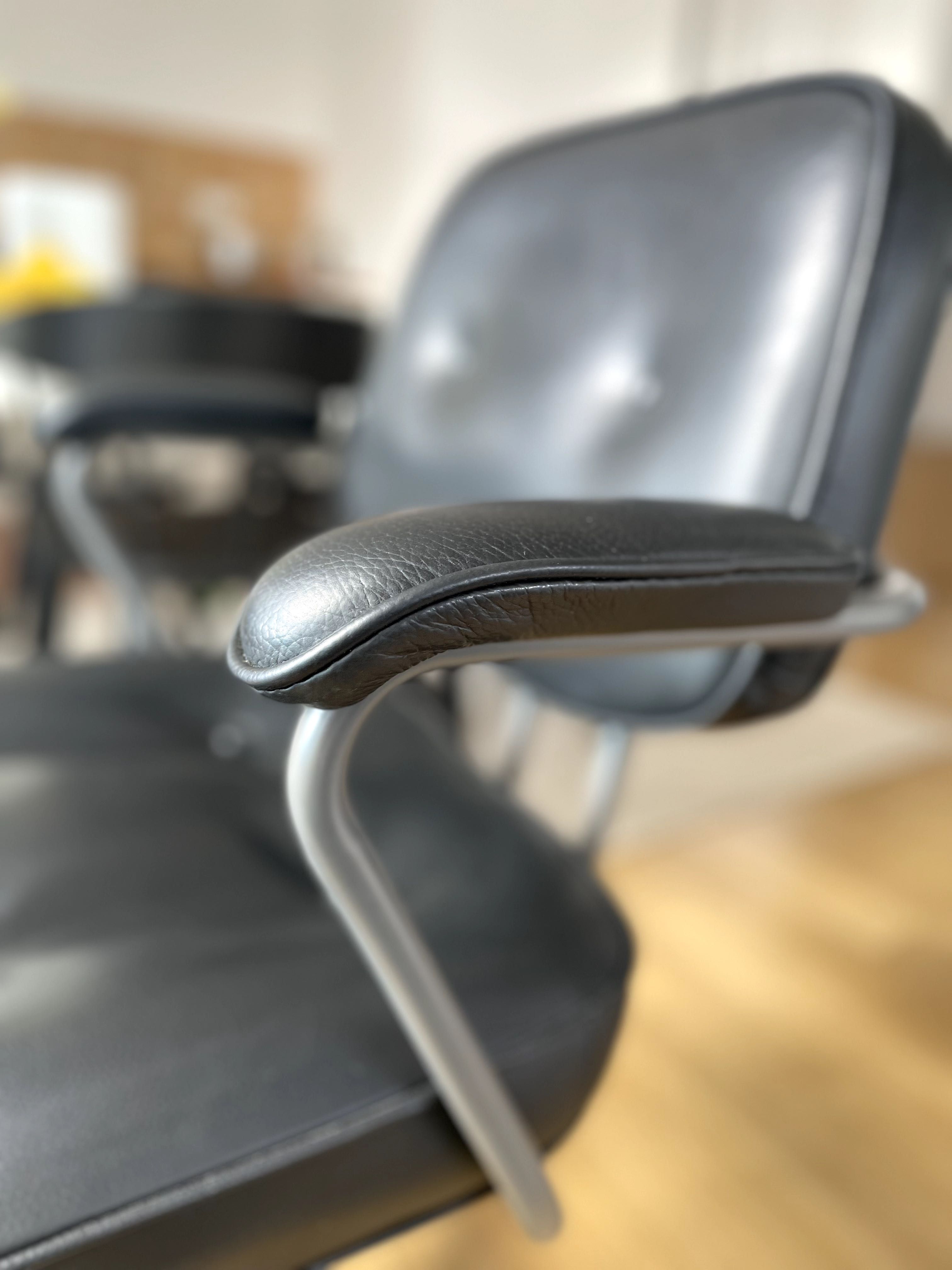 Skórzane krzesło biurowe ALEFJÄLL IKEA czarne