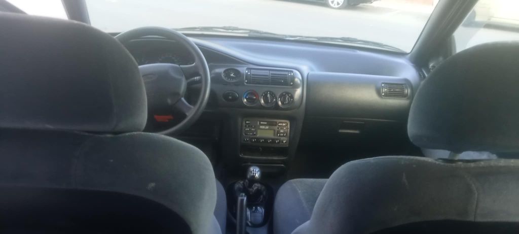 Ford Escort muito bom de motor e 1.6
