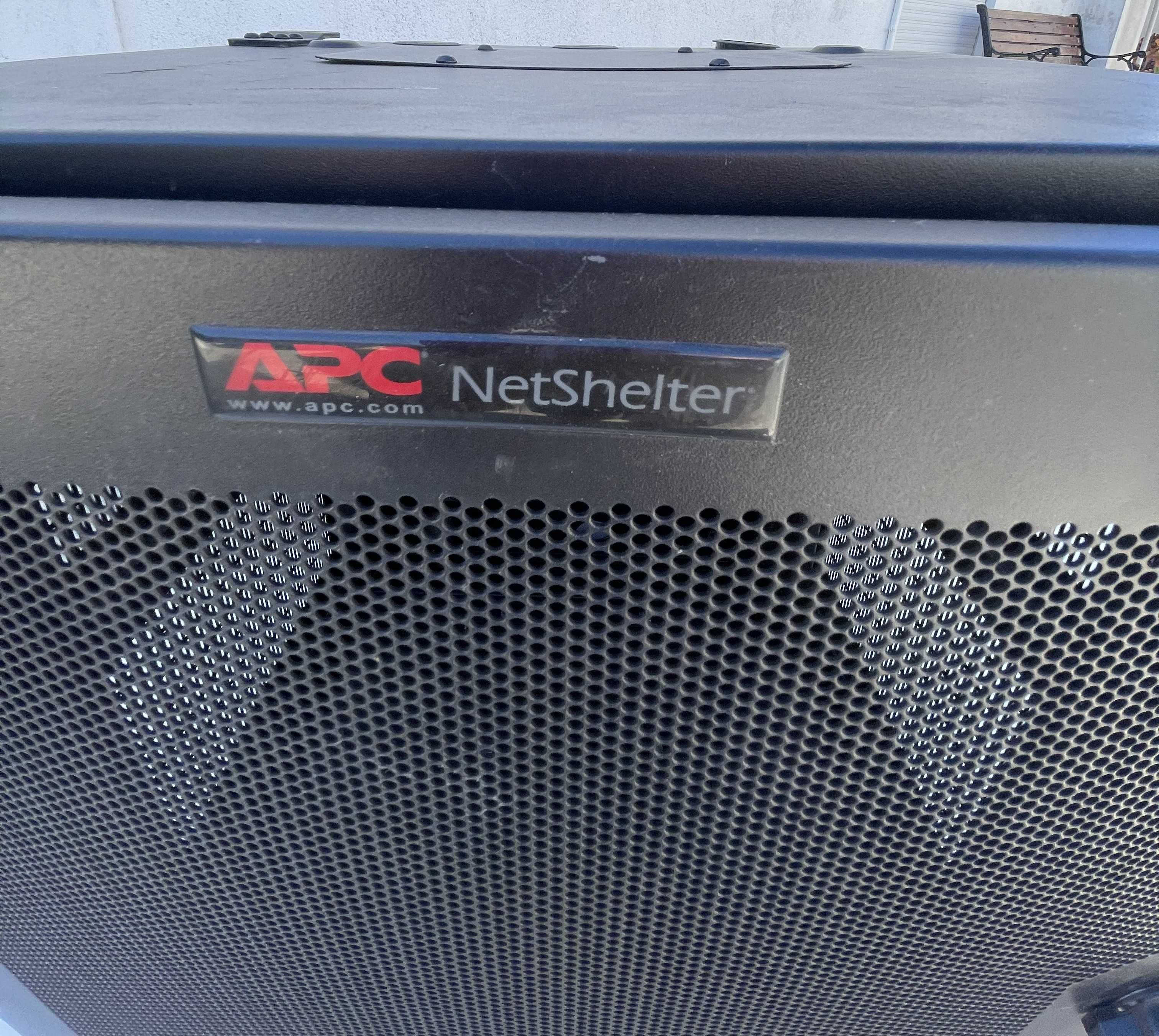 Armário RACK (APC)