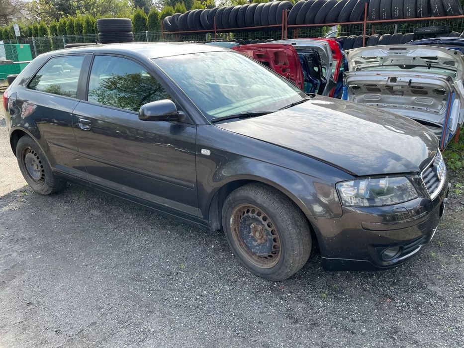 na części Audi A3 8P 3D LZ7L 2.0 FSI AXW GQP