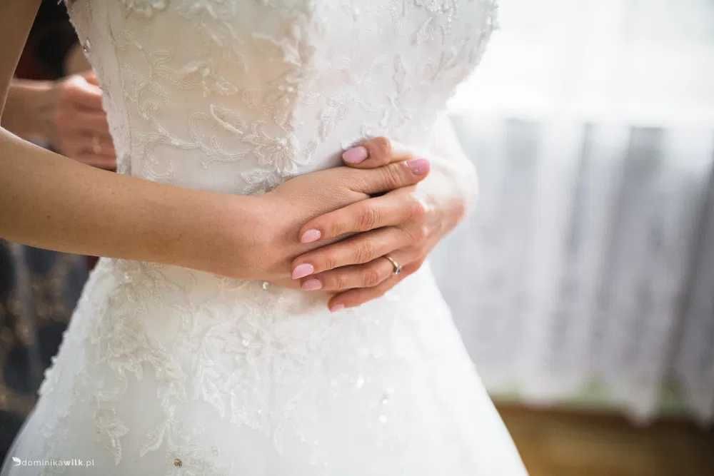 Suknia ślubna śnieżnobiała rozmiar 36 typu księżniczka