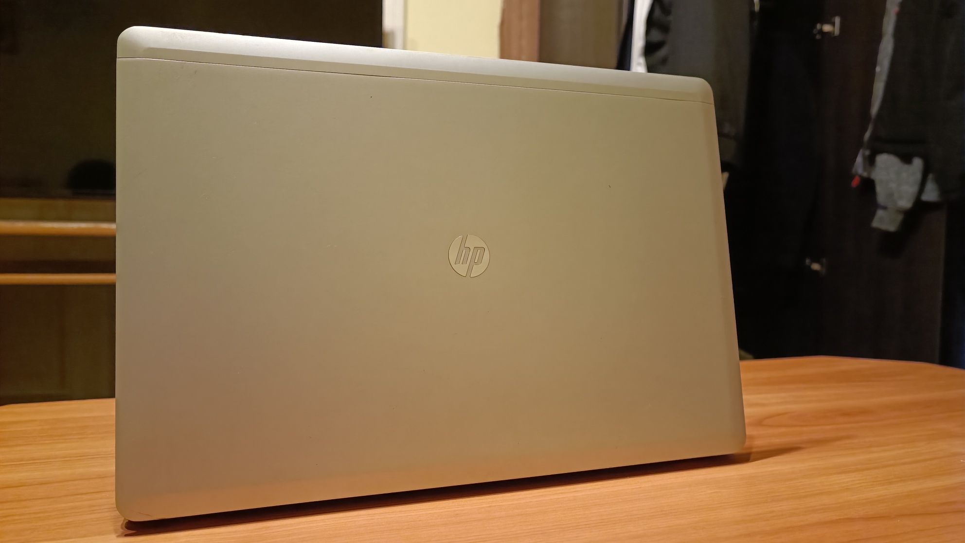 HP ultrabook i7/ RAM 8GB/ 180GB SSD