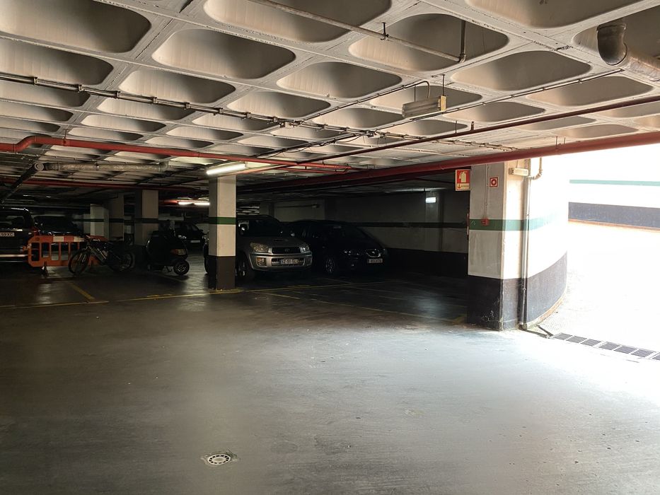 Parqueamento Av. João Crisostomo