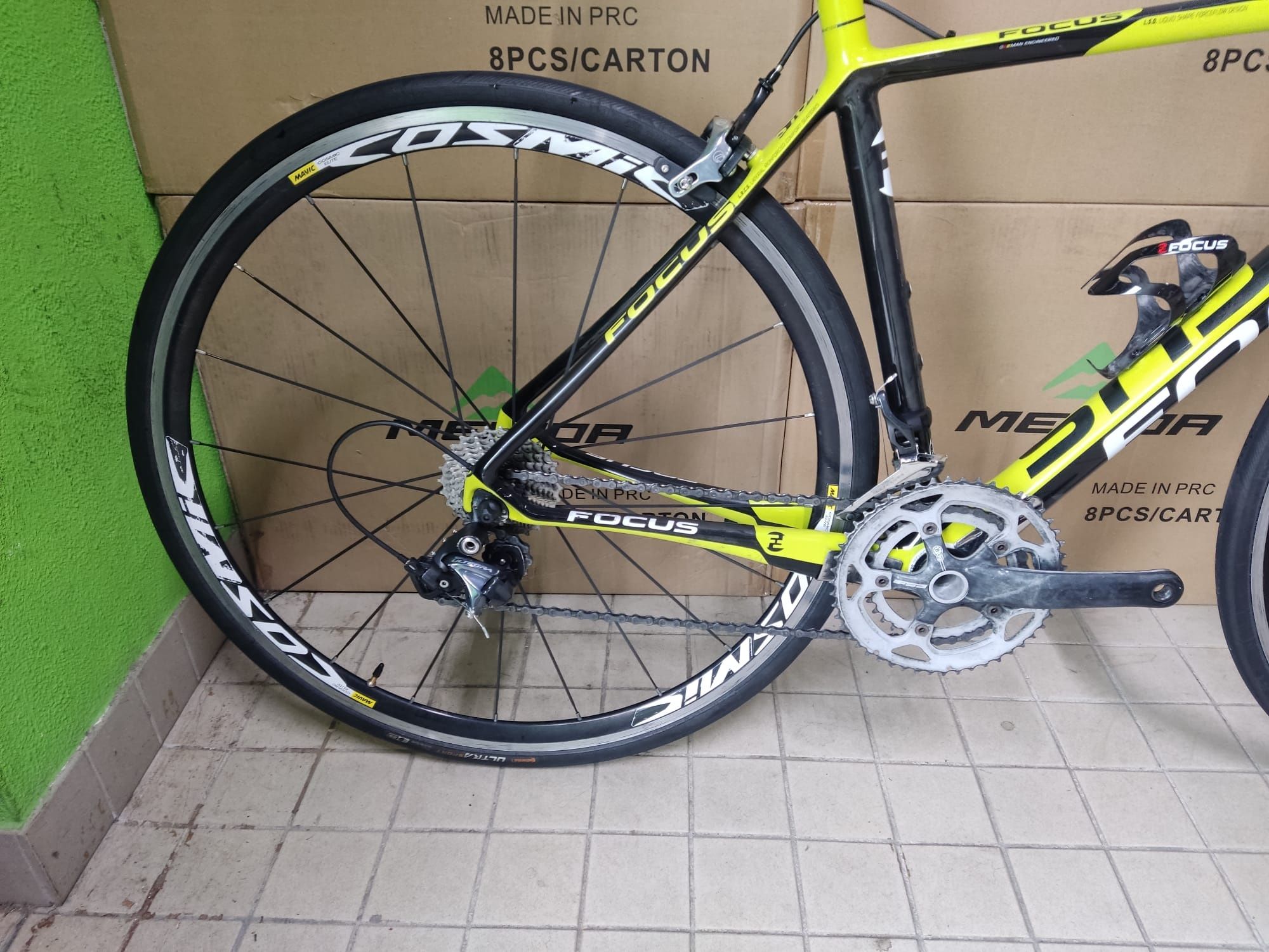Focus de carbono ultegra 11v com cosmic