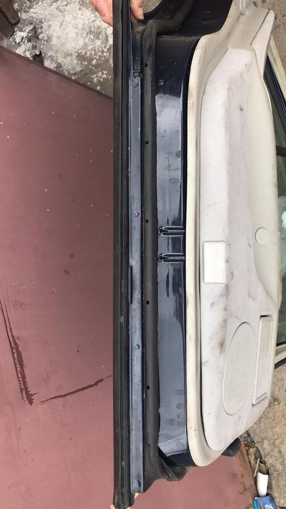 Дверки передні і задні.задне скло Mercedes Е 210(W-210) 2.2cdі седан