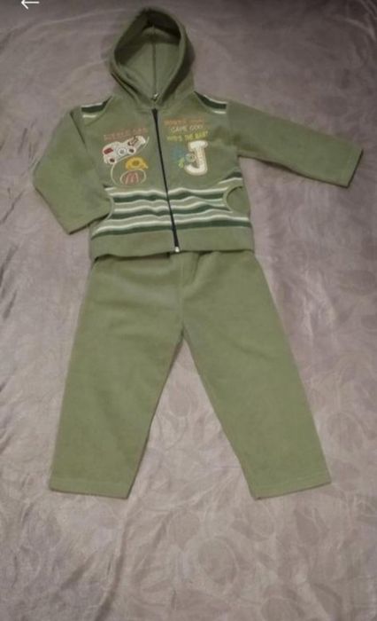 Флисовый костюм от 2 до 4 годиков
